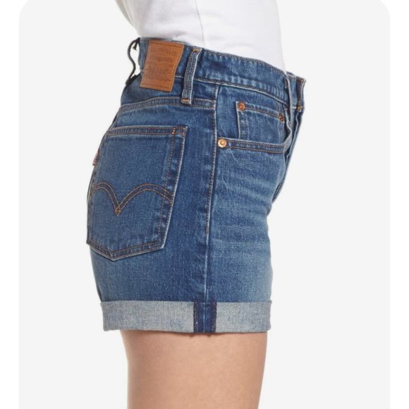 Levi's Wedgie roll-hem short in Authentic Favorite 26 - Picture 1 of 8